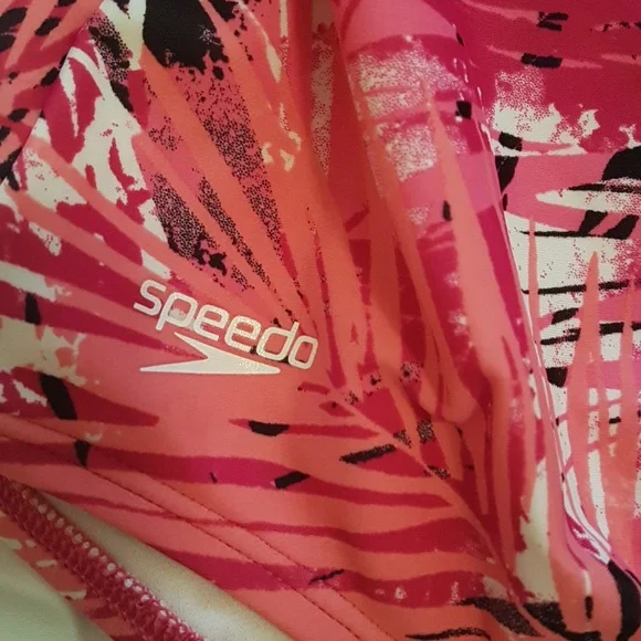 Swimsuit - Picture 2 of 8